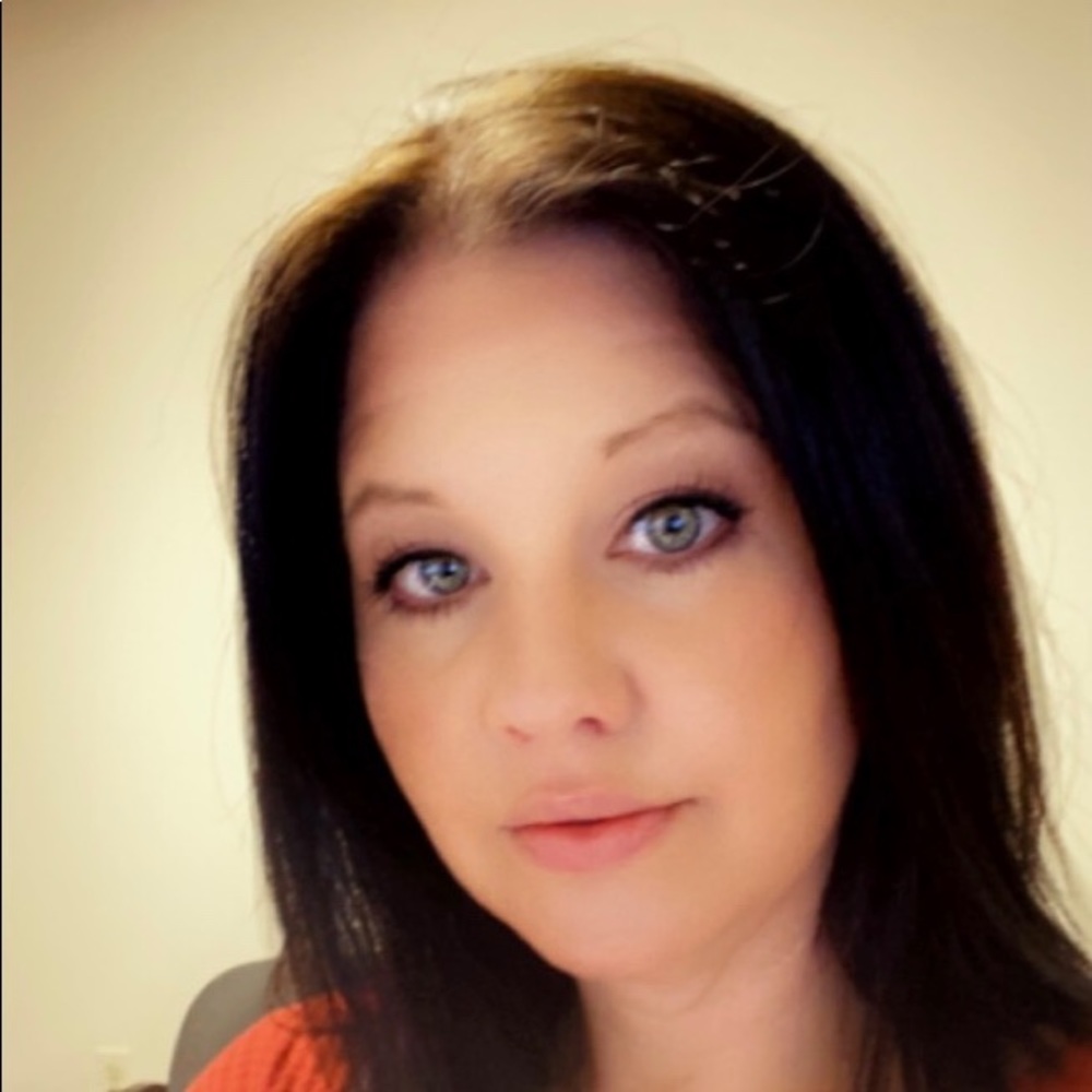 Meet your Posher, April